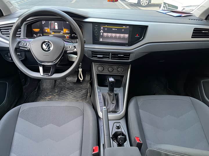 Photo 8 - Volkswagen Polo