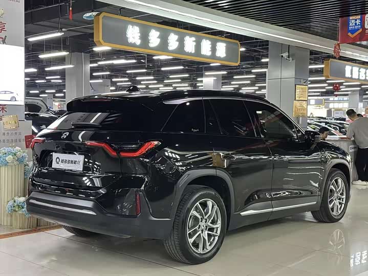 Фото 7 - Nio ES6