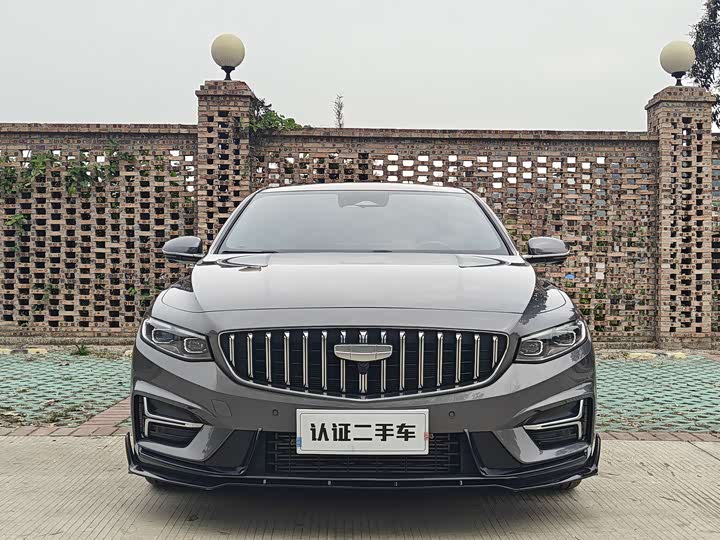 Фото 2 - Geely Preface