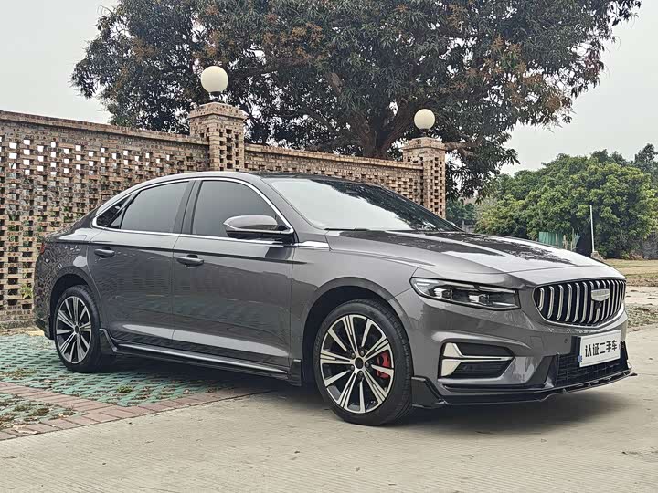 Фото 3 - Geely Preface