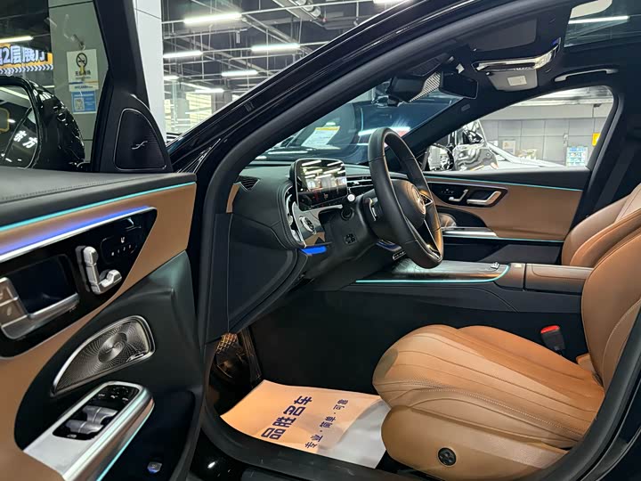 Photo 7 - Mercedes-Benz E-Class