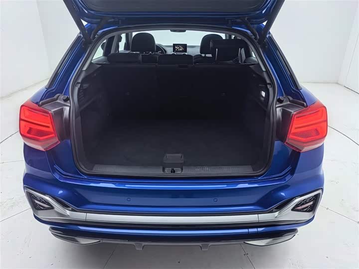 Фото 6 - Audi Q2L