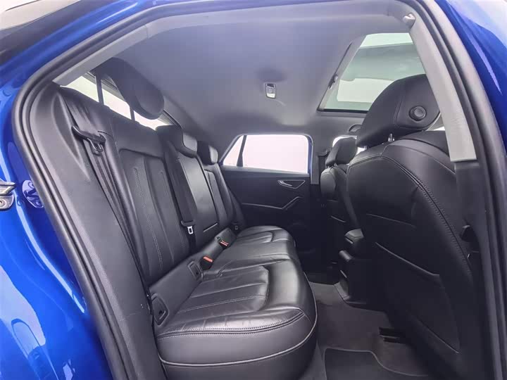 Фото 8 - Audi Q2L