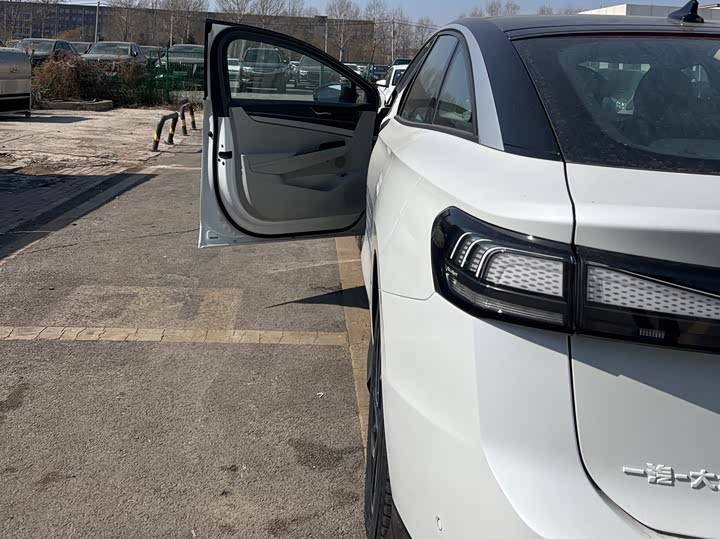 Photo 8 - Volkswagen ID.7 Vizzion