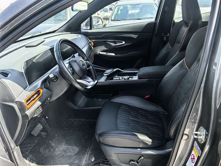 Фото 6 - Changan UNI-T