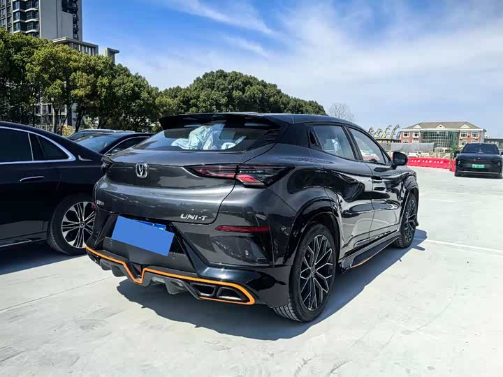 Фото 9 - Changan UNI-T