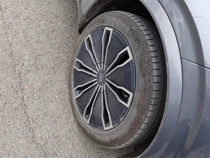 Фото 6 - Avatr 07