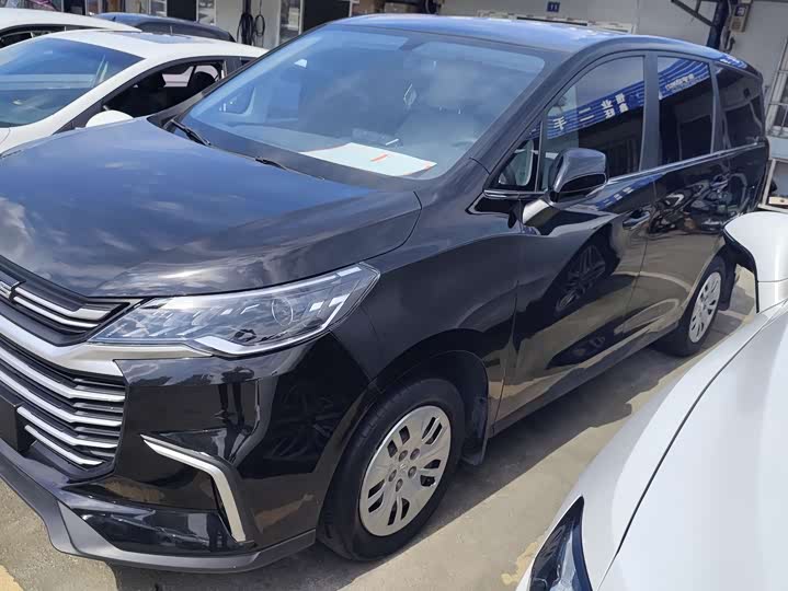 Фото 1 - Maxus G50