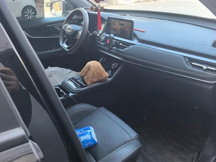 Фото 8 - Chery Tiggo 8