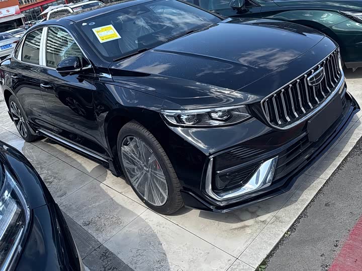 Фото 3 - Geely Preface