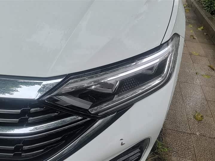 Фото 5 - Volkswagen Sagitar L