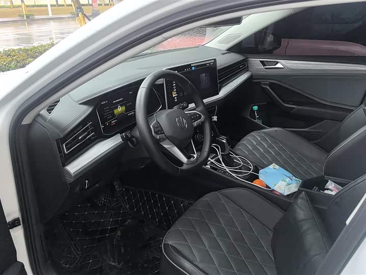 Фото 9 - Volkswagen Sagitar L