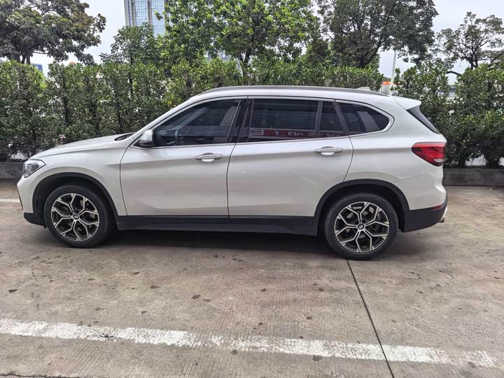 Фото 3 - BMW X1