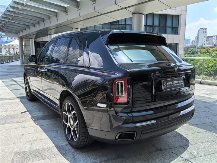 Photo 5 - Rolls-Royce Cullinan