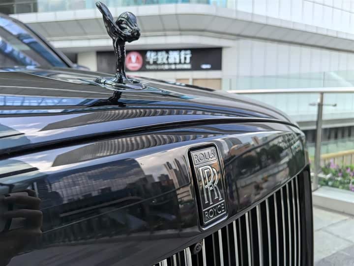 Photo 8 - Rolls-Royce Cullinan