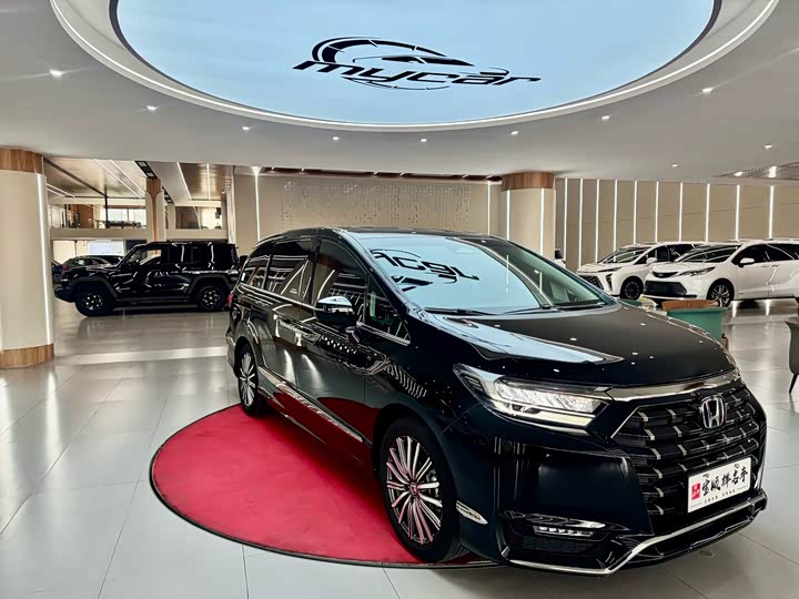 Фото 3 - Honda Elysion