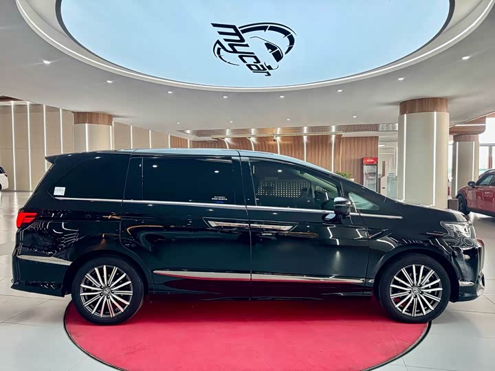 Фото 4 - Honda Elysion