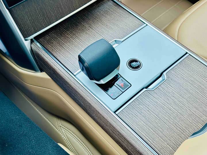 Фото 9 - Land Rover Range Rover