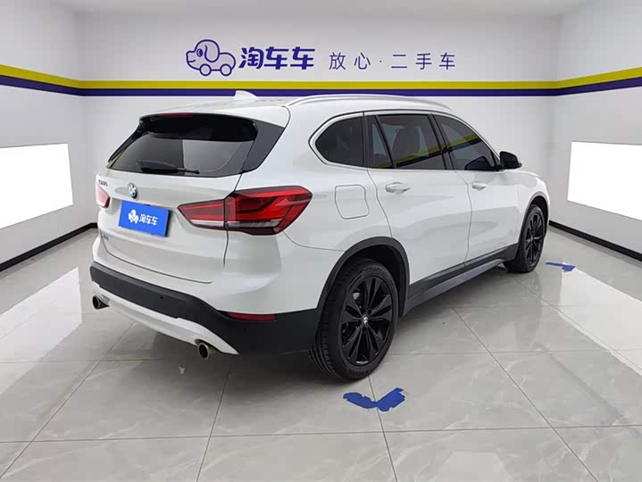 Фото 3 - BMW X1
