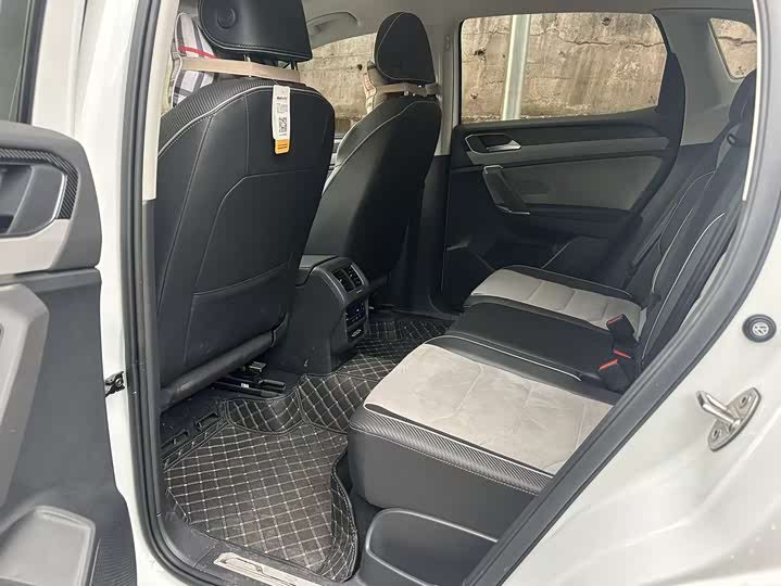 Фото 4 - Volkswagen Tayron X