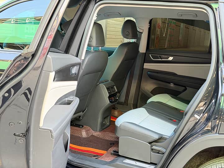 Photo 8 - Volkswagen Teramont Pro