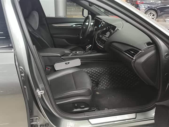 Photo 8 - Cadillac CT5