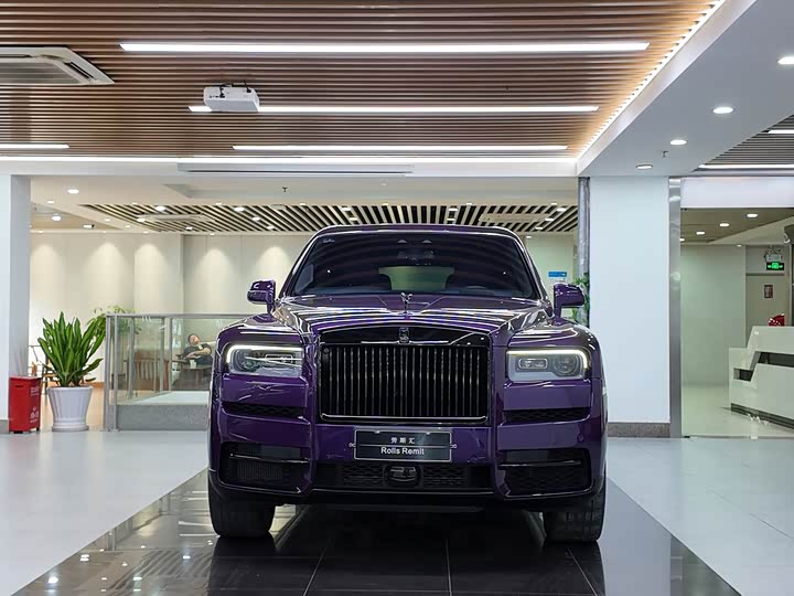 Фото 2 - Rolls-Royce Cullinan