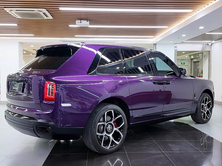 Фото 3 - Rolls-Royce Cullinan