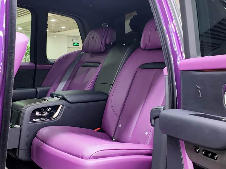 Фото 8 - Rolls-Royce Cullinan