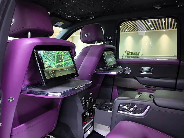 Фото 9 - Rolls-Royce Cullinan