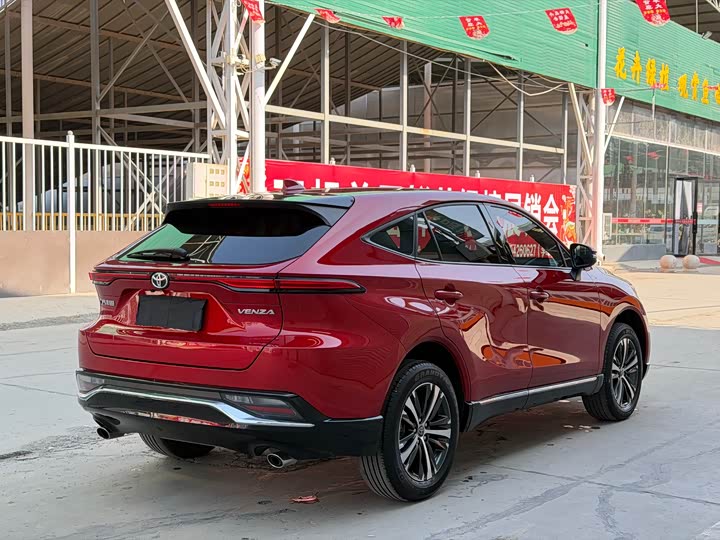 Фото 4 - Toyota Venza