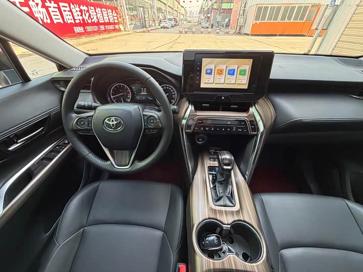 Фото 9 - Toyota Venza