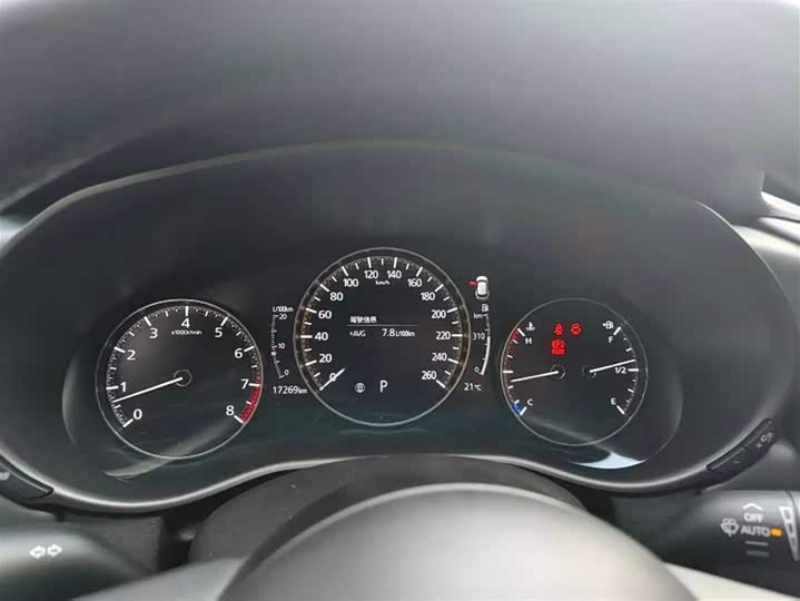 Фото 8 - Mazda CX-50