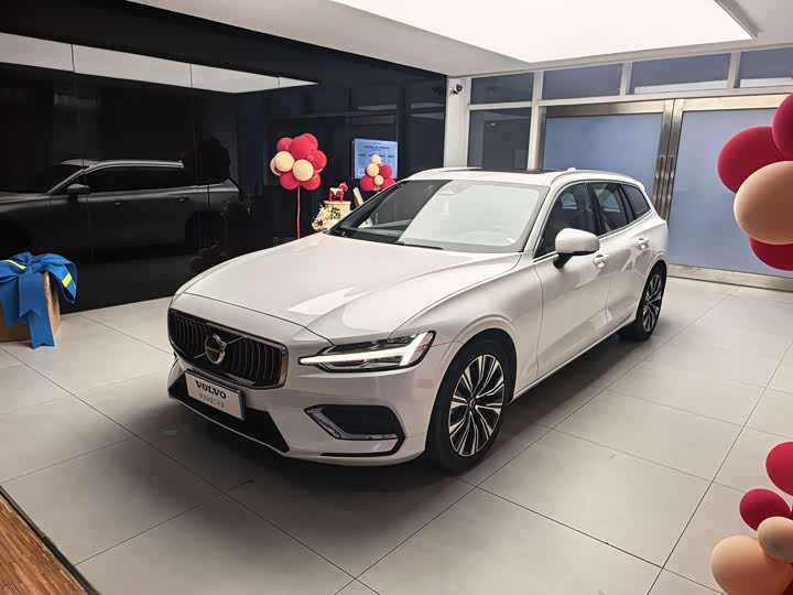 Photo 1 - Volvo V60