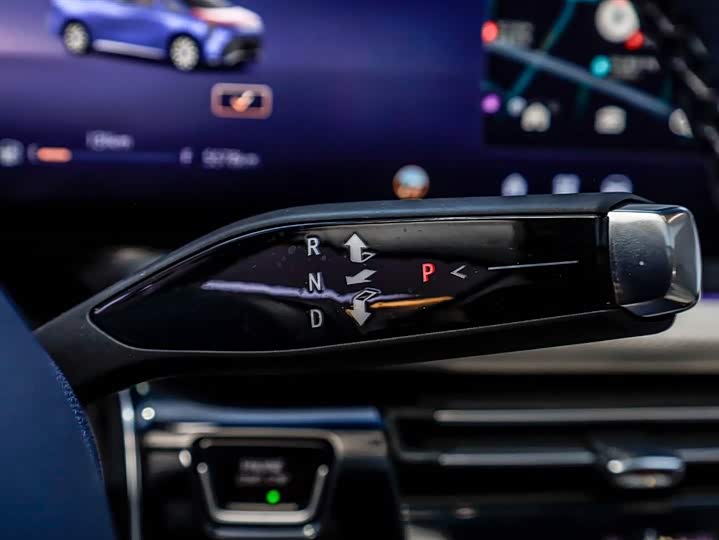 Photo 9 - Buick GL8 Century