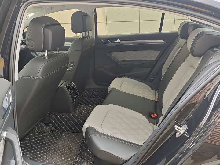 Фото 6 - Volkswagen Magotan