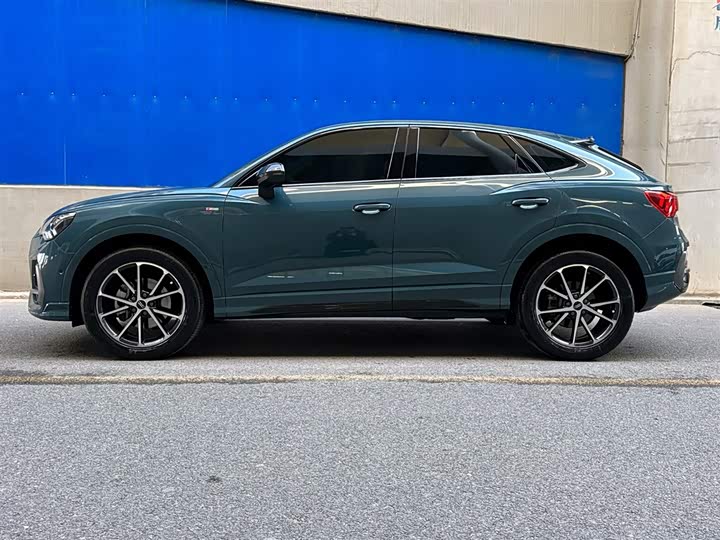 Фото 3 - Audi Q3 Sportback