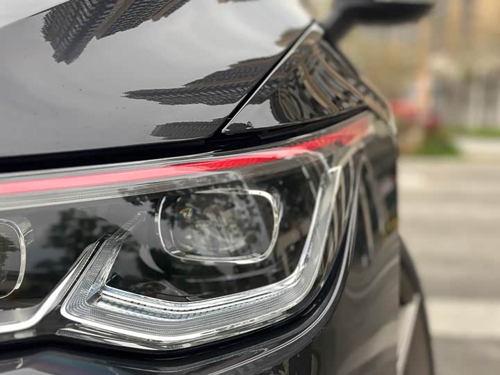 Фото 5 - Volkswagen Golf GTI