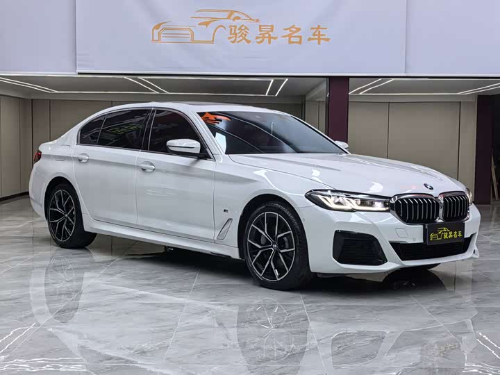 Фото 3 - BMW 5 Series