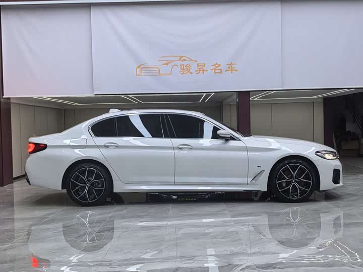 Фото 8 - BMW 5 Series