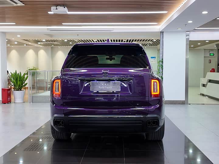 Фото 4 - Rolls-Royce Cullinan