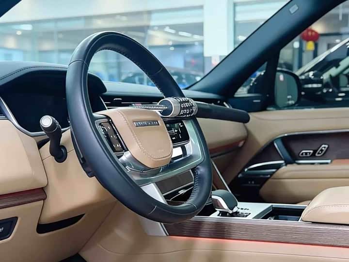 Photo 6 - Land Rover Range Rover