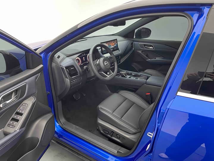 Фото 9 - Nissan Qashqai