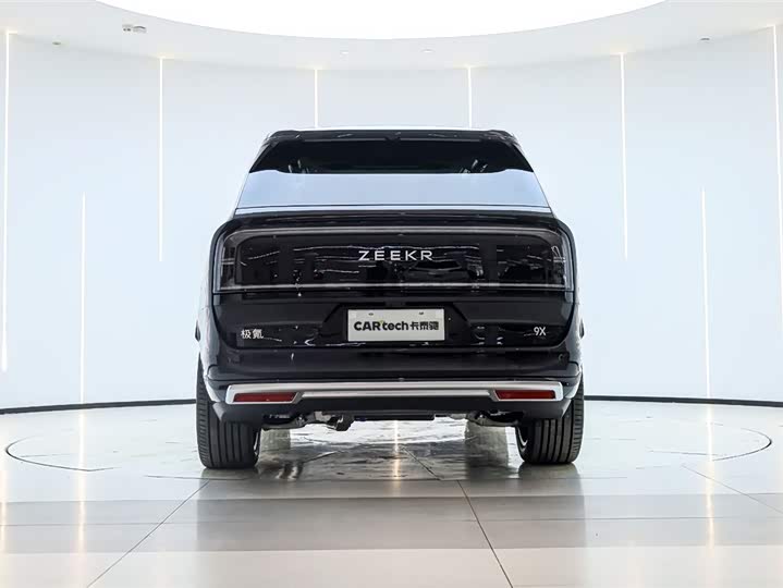 Фото 2 - Zeekr 9X