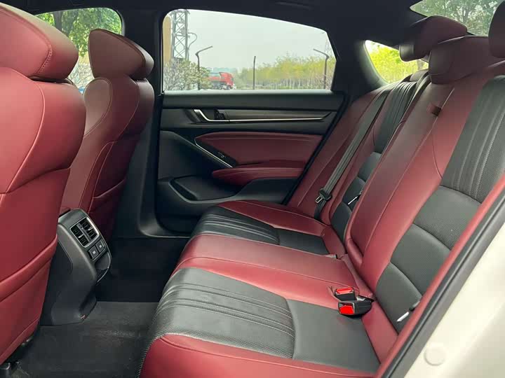 Photo 9 - Honda Inspire