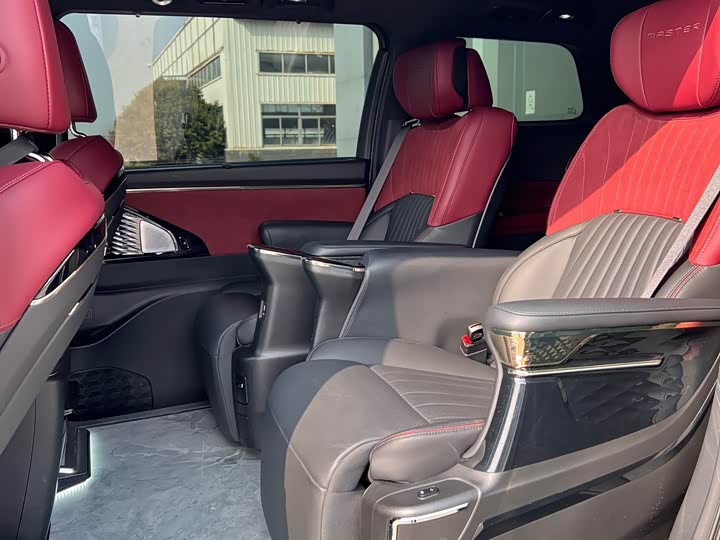 Фото 6 - GAC Trumpchi M8