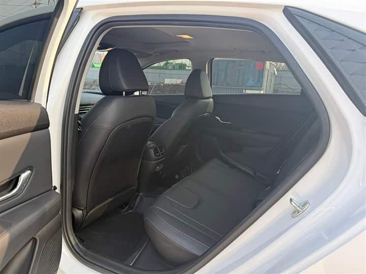 Фото 6 - Hyundai Elantra N line