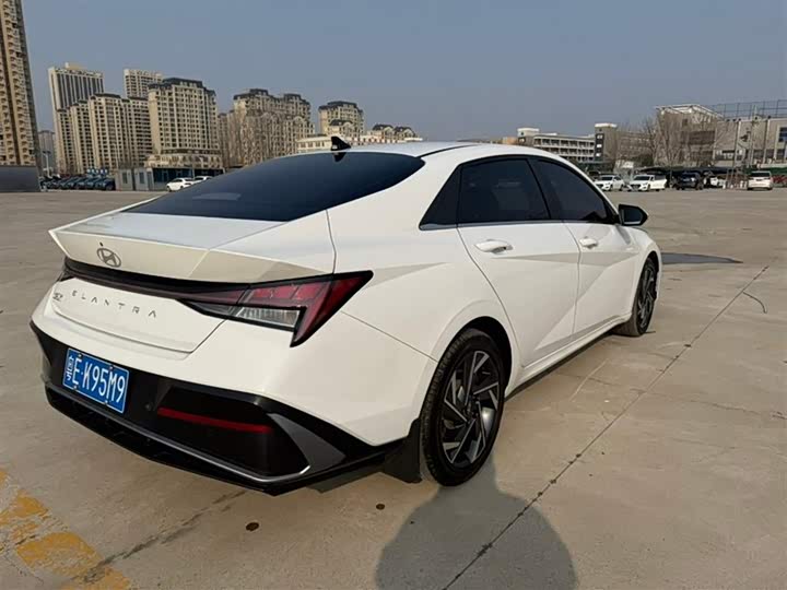 Фото 9 - Hyundai Elantra N line