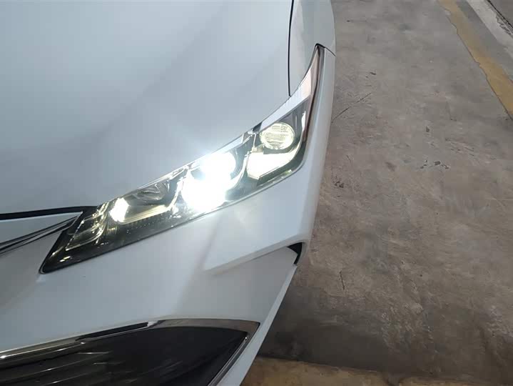 Фото 5 - Toyota Avalon