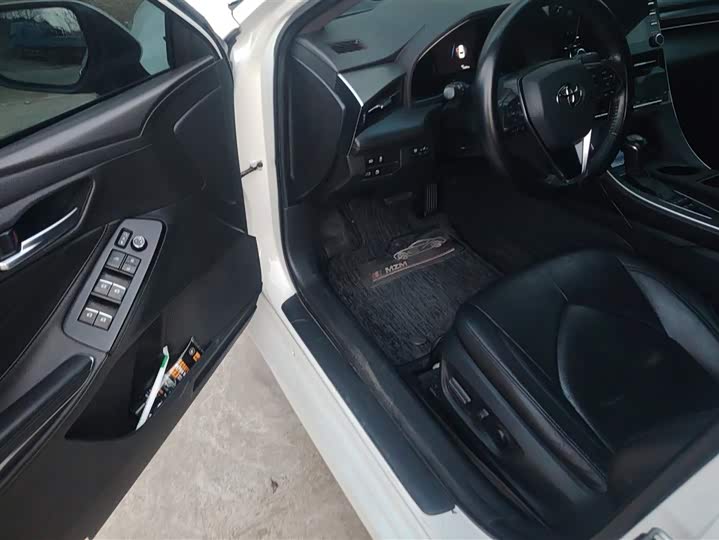 Фото 7 - Toyota Avalon